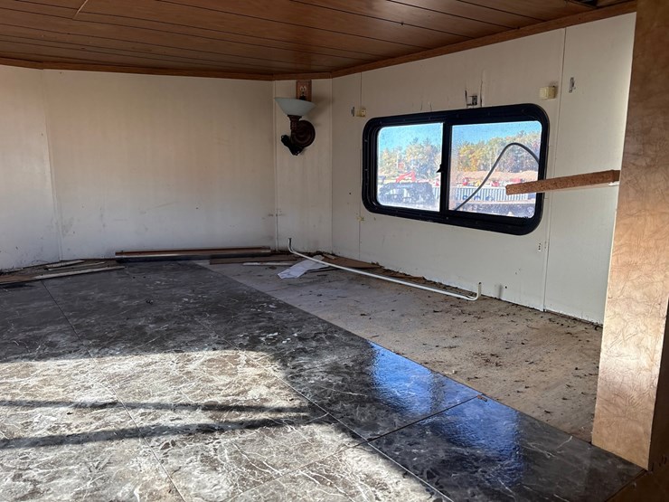 #1405-•-1993-lazy-n-horse-trailer-w/-living-quarters-image-30