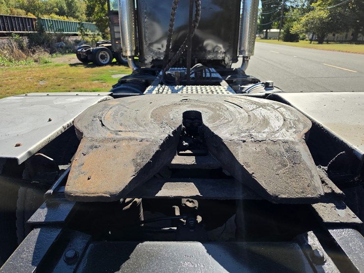 1999-peterbilt-379-image-81