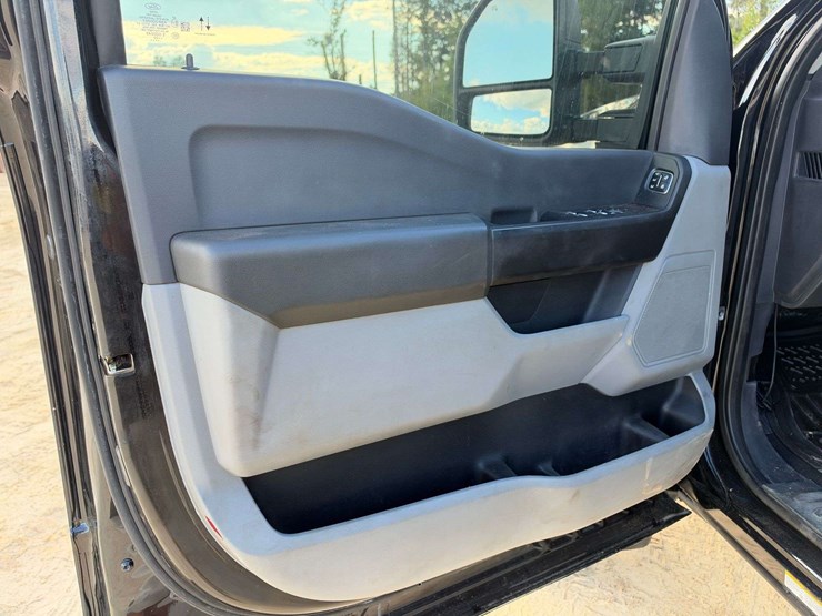 2023-ford-f450-image-9