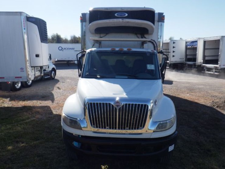 2016-international-durastar-4300-image-2