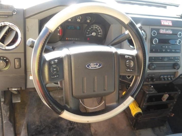 2015-ford-f450-xlt-image-28