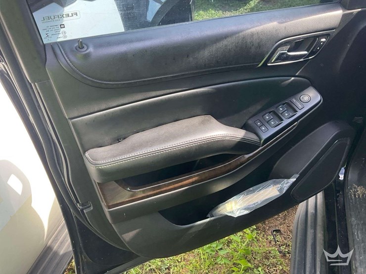 2015-chevrolet-tahoe-image-9