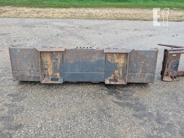 skid-steer-bucket-image-3
