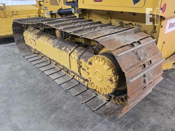 2022-caterpillar-d3-lgp-image-31