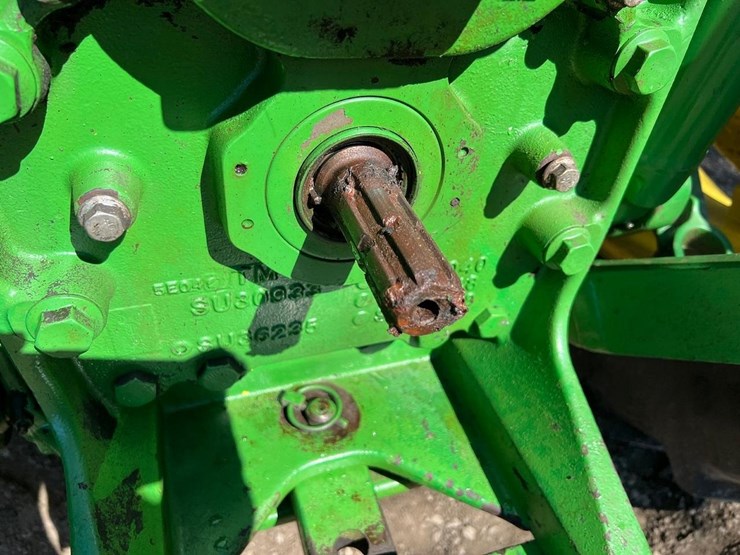 2015-john-deere-6115m-image-8
