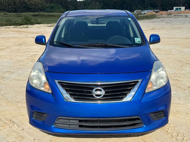 2013-nissan-versa-sv-4dr-sedan---140,734-miles-image-5