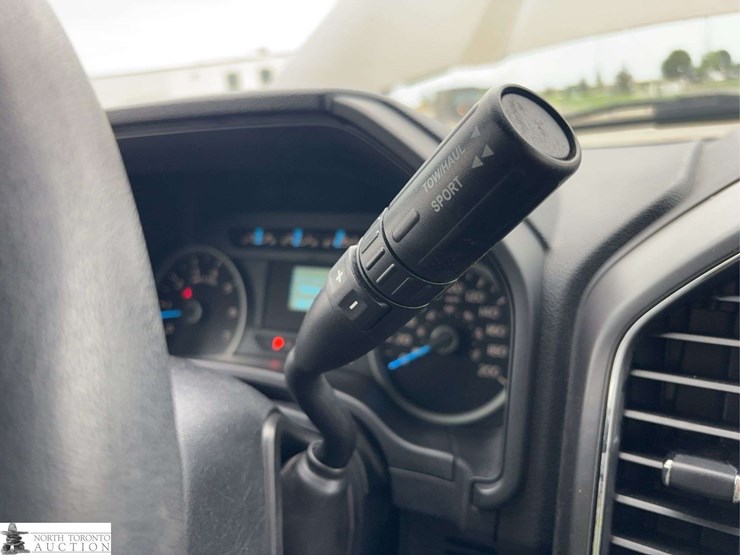 2017-ford-f150-image-19