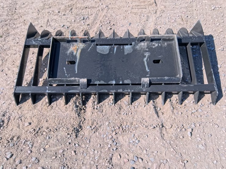 #3054-•-new-skid-steer-quick-attach-70-inch-root-rake-image-3