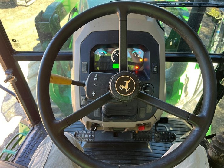 2015-john-deere-6115m-image-23