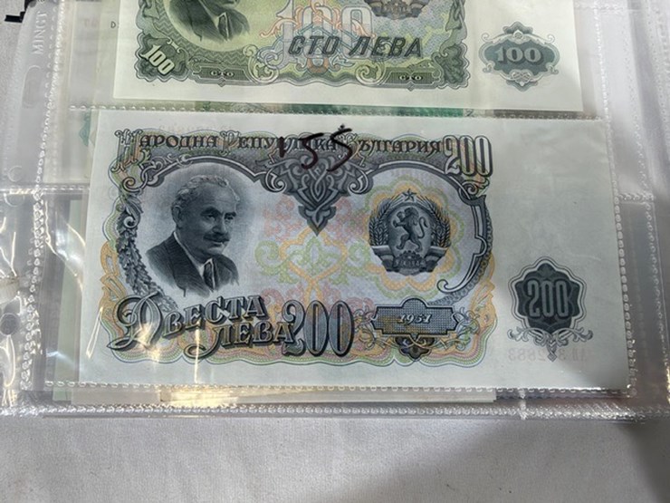 #40310-•-foreign-currency-bank-notes-image-5