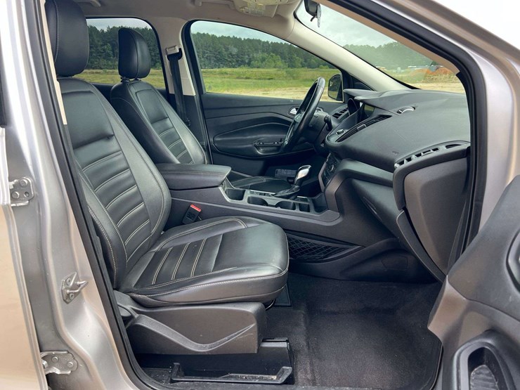 2019-ford-escape-image-19
