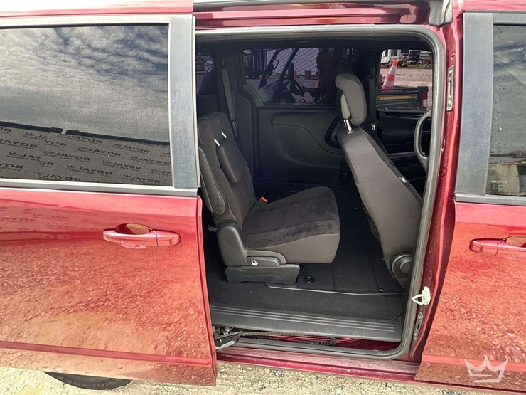 2018-dodge-grand-caravan-image-23