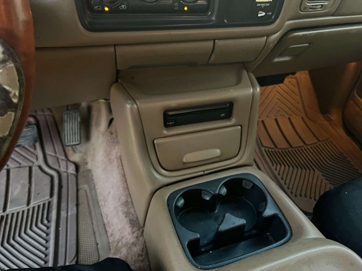 1999-chevrolet-silverado-1500-ls-image-15