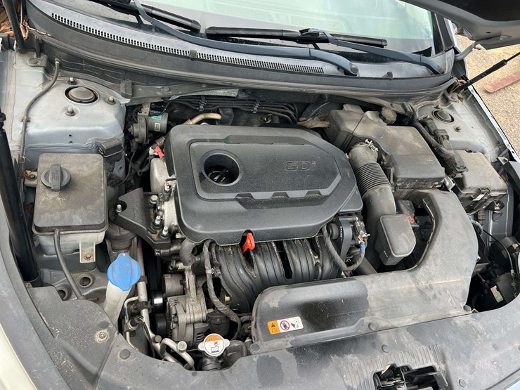 2017-hyundai-sonata-4-door-sedan-(165,391-miles)-image-7