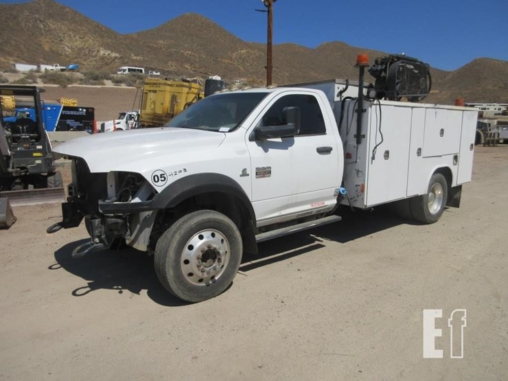 2011-dodge-ram-5500hd-image-1
