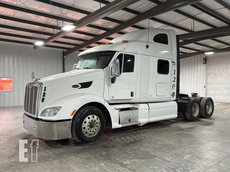 2012-peterbilt-587-image-1