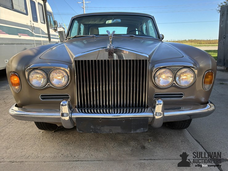 1972-rolls-royce-silver-shadow-4-door-sedan-image-8