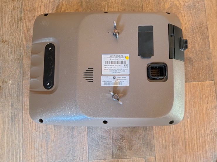 john-deere-569-premium-image-64