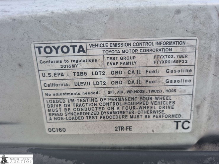 2015-toyota-tacoma-image-17