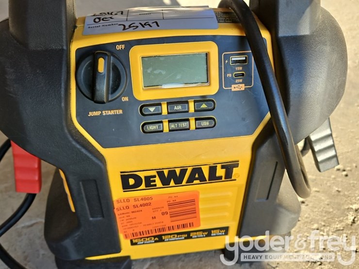 dewalt-1600-amp-jump-starter-image-6