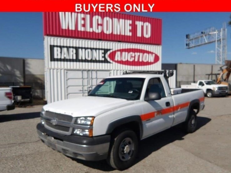 2003-chevrolet-silverado-2500-image-1