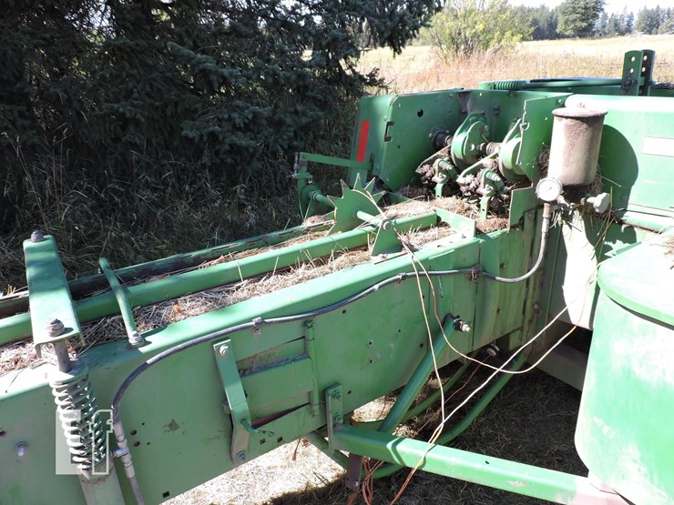2025-john-deere-469-image-3