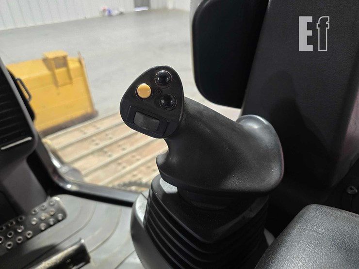 2021-caterpillar-d3-lgp-image-20