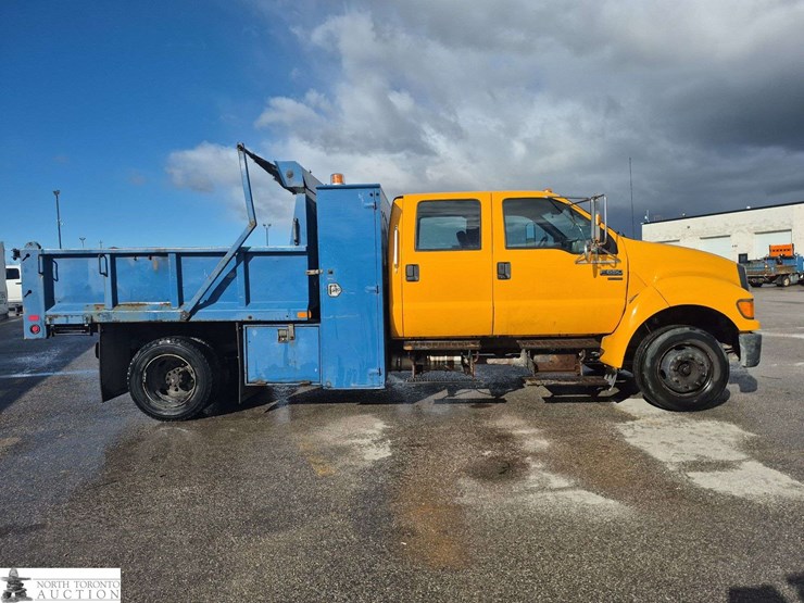 2010-ford-f650-image-4