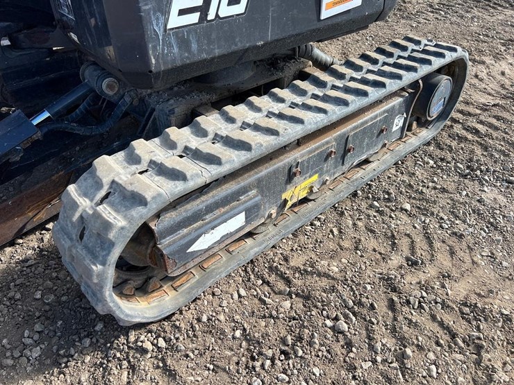 2023-bobcat-e10-image-14