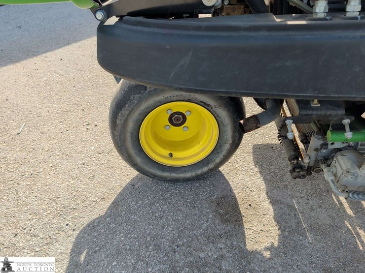 2015-john-deere-2500-image-35