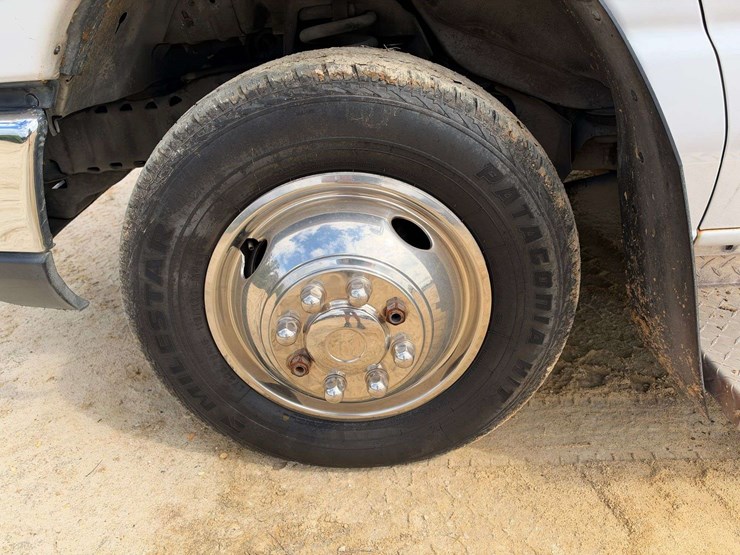 2017-ford-e450-image-18