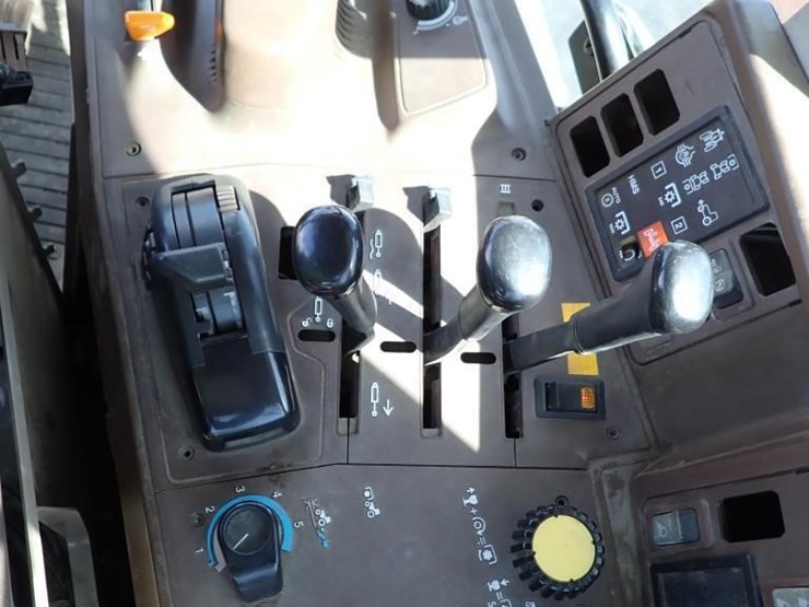 john-deere-6420-image-27