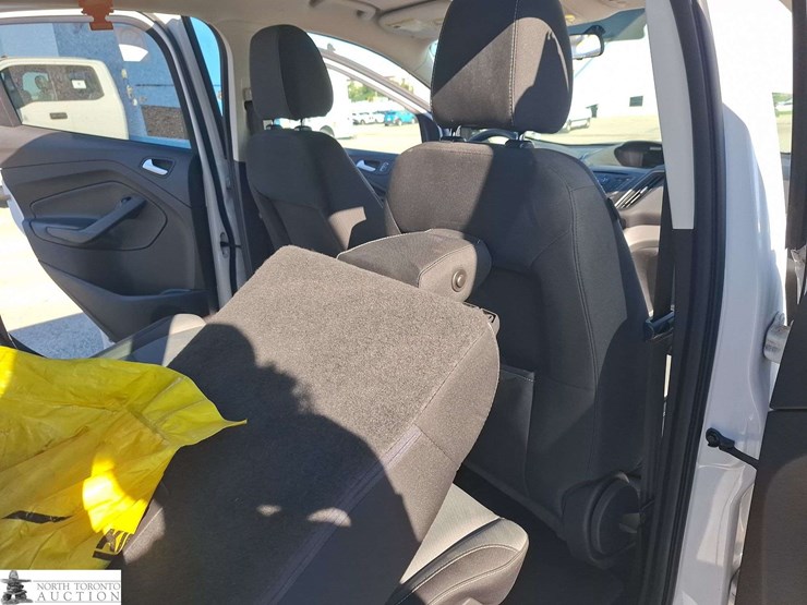 2016-ford-escape-image-18