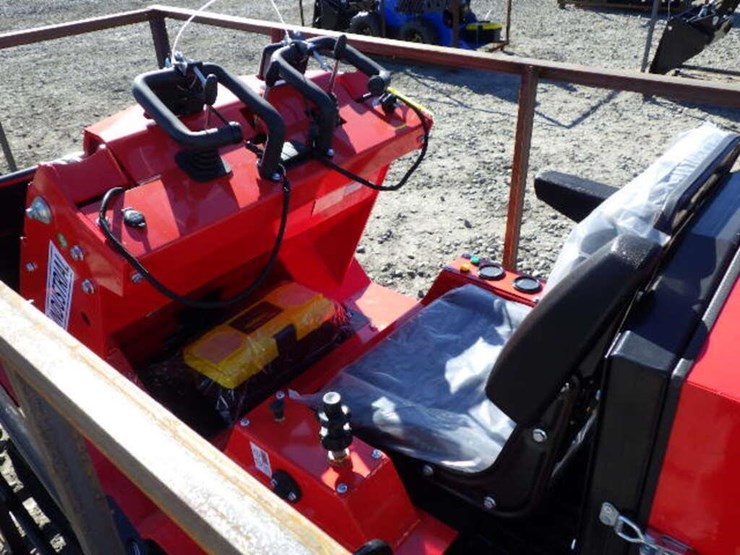 2026-agt-sda-140t-skid-steer-tracked-loader-image-14