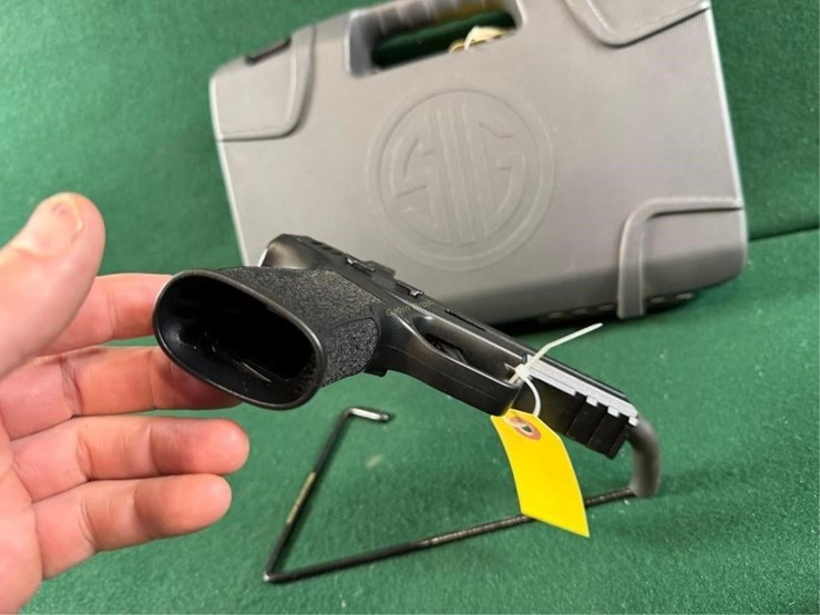 sig-sauer-p322-22lr-pistol-image-7