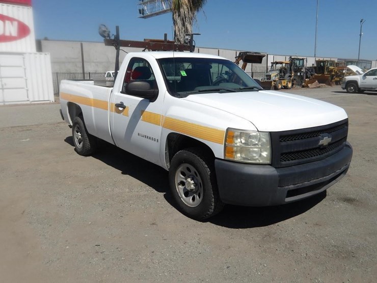 2008-chevrolet-silverado-1500-image-2