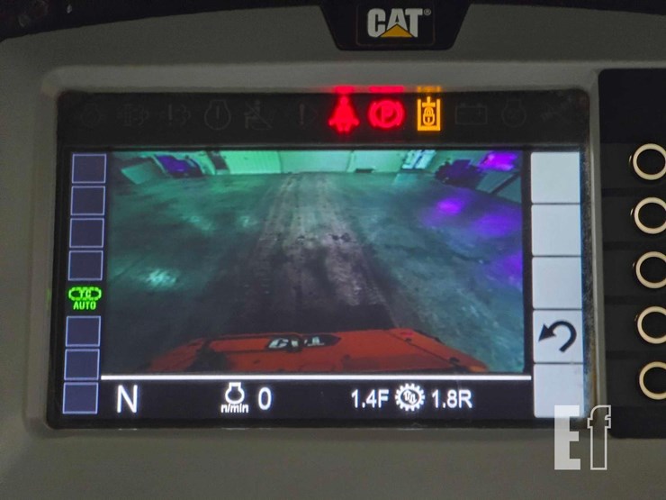 2021-caterpillar-d4-lgp-image-17