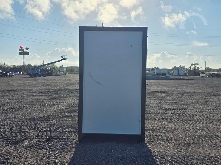 mobile-toilet-image-6