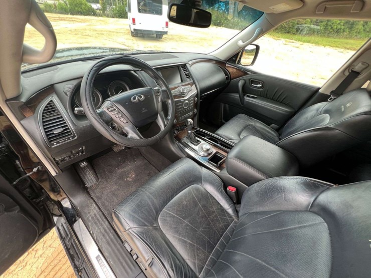 2012-infiniti-qx56-image-11