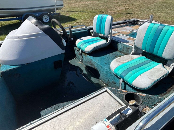 1998-lowe-170-aluminum-bass-boat-w/-trailer-image-12