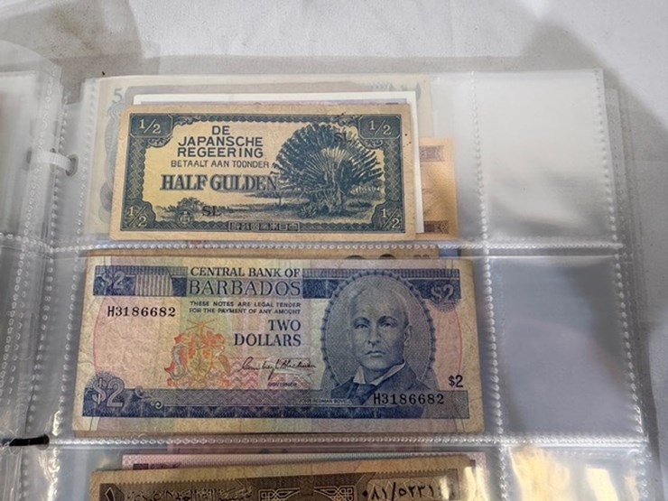 #40310-•-foreign-currency-bank-notes-image-100