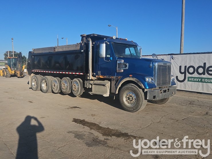 2019-freightliner-122sd-image-7