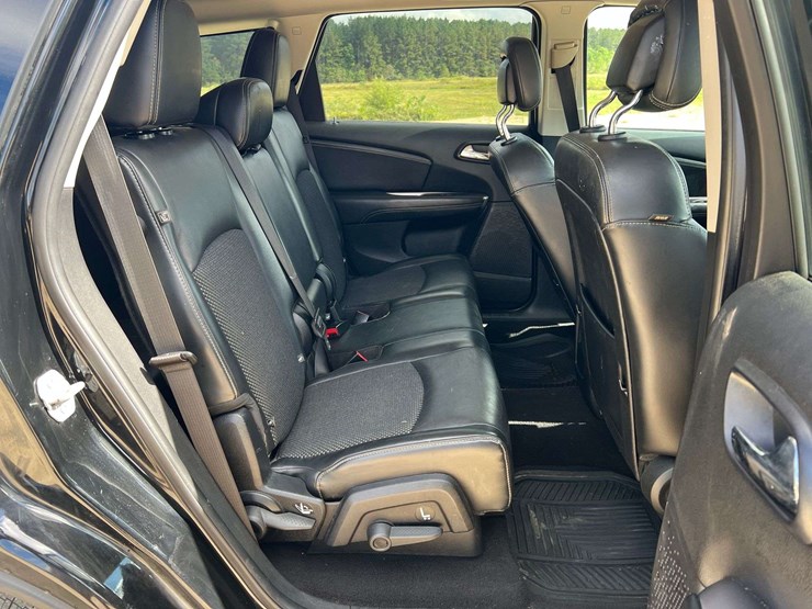 2018-dodge-journey-image-16