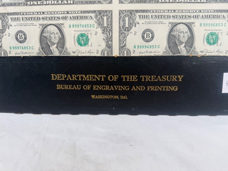 #40128-•-1/2-sheet-uncirculated-1981-dollar-bills-image-9
