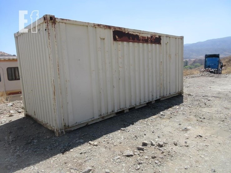 20'-storage-container-w/roll-up-side-door-image-3