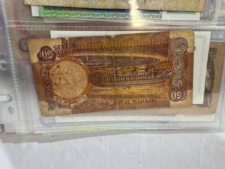 #40309-•-foreign-currency-bank-notes-image-101