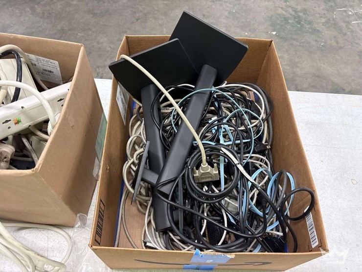 extension-cords-and-power-strips-image-4