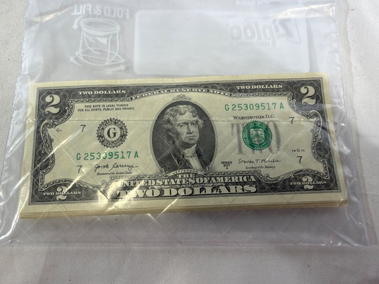 #40130-•-(40)-2017-uncirculated-two-dollar-bills-image-3