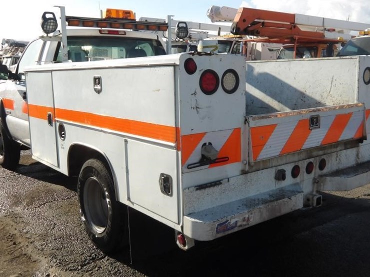 2005-chevrolet-silverado-3500-image-4