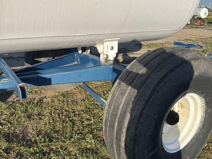 11-21-1450-gallon-nh3-tank,-16.5l---16.1-sl-tires-image-12